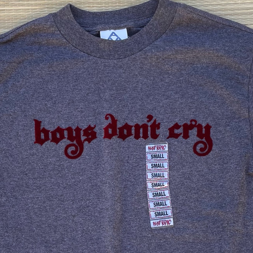 Boys Don’t Cry the Cure song T flocked fuzzy letters Small